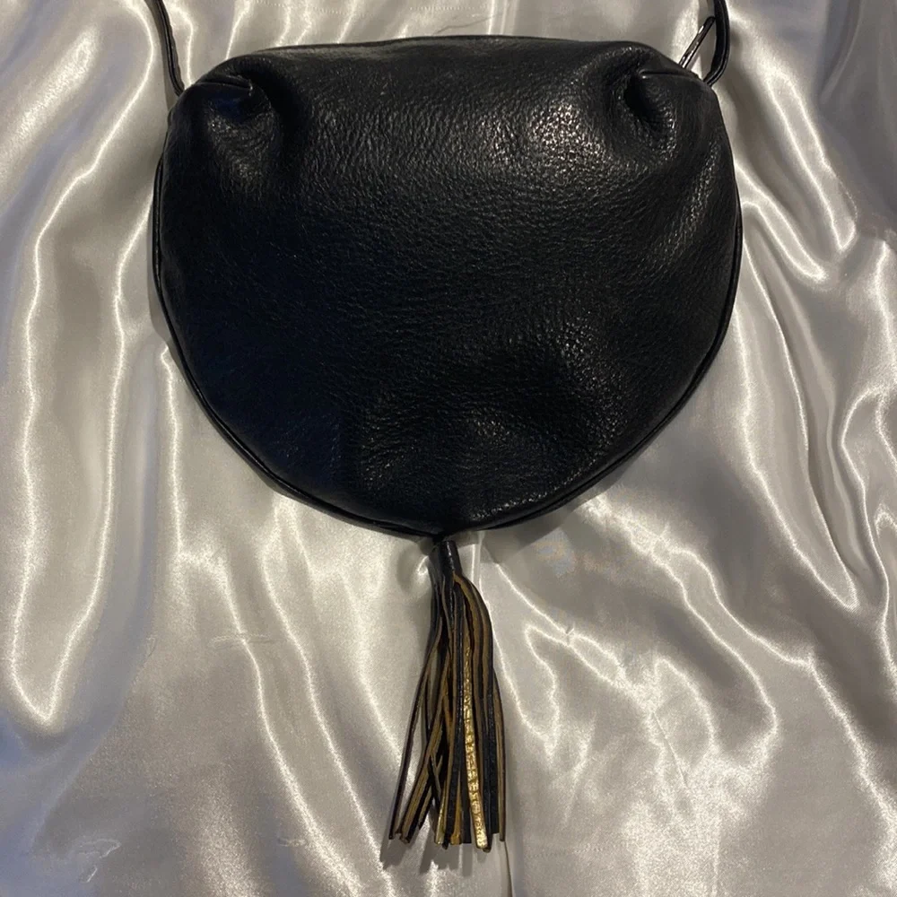 BRACCIALINI VINTAGE LEATHER CROSSOVER BAG WITH EMBEZZLEMENT